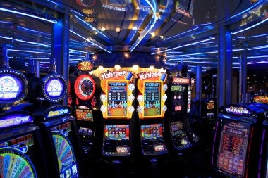 beta138 slot sportsbook and live-dealer interface on mobile